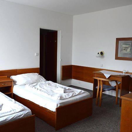 Hotel Peliny Chocen Exterior photo